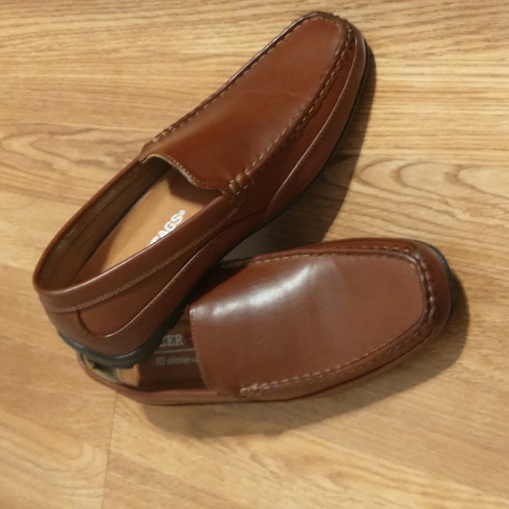 Men's dress shoes Deer Stags size 9 Like New